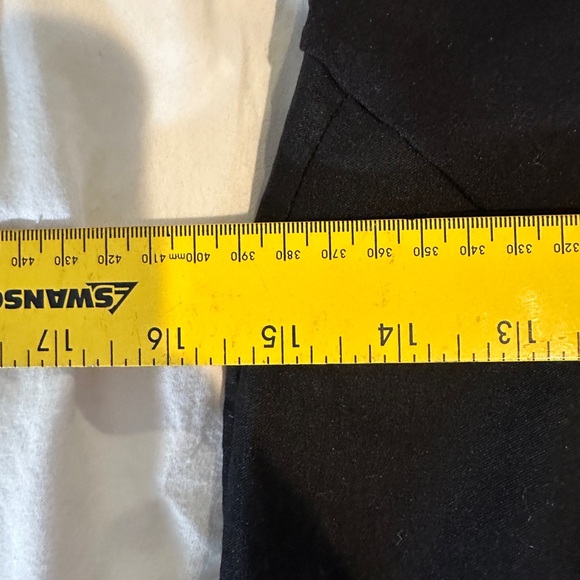 A:glow black maternity pants - Picture 5 of 6